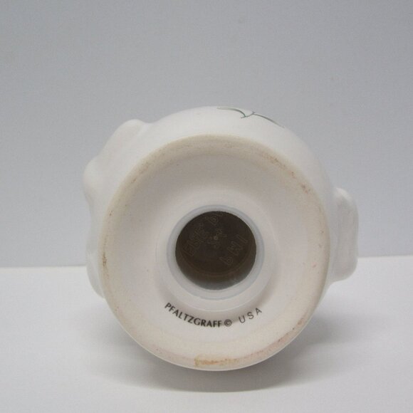 NEW! Pfaltzgraff Winterberry Figural Salt & Pepper Shakers - Mr & Mrs Snowman - Picture 12 of 15